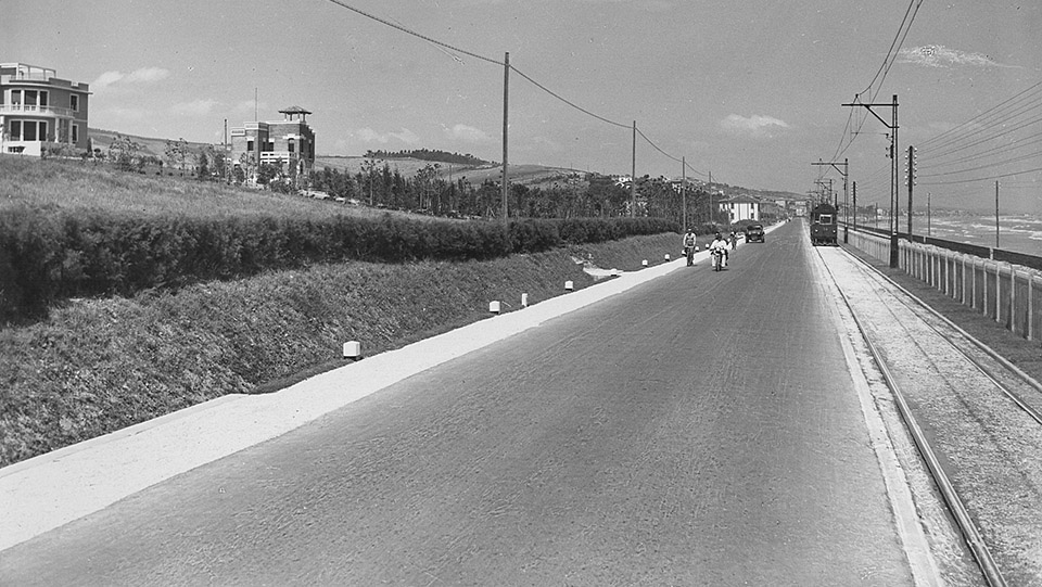 Foto storica Marche strada statale 16 'Adriatica' presso Ancona