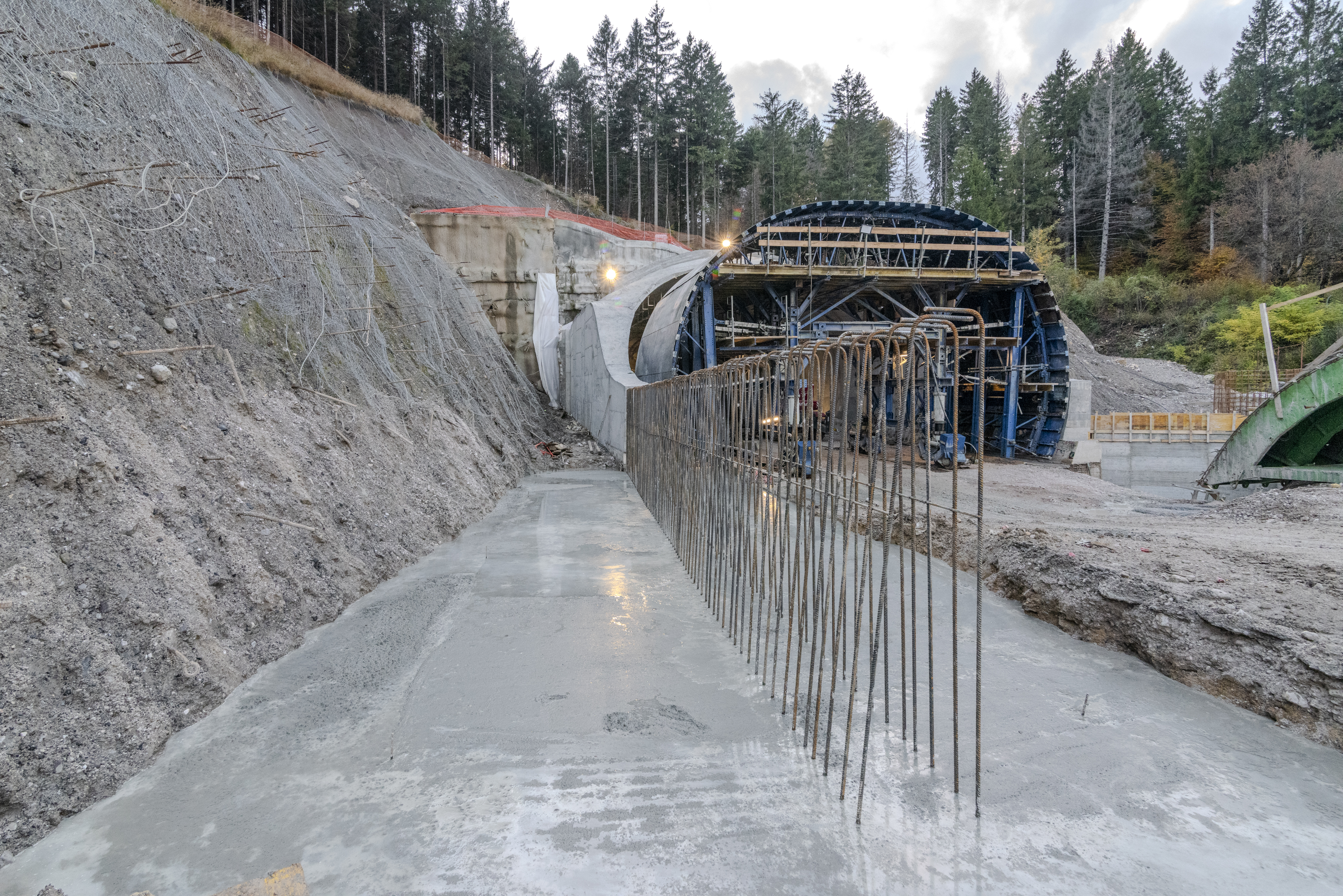 Imbocco est galleria Tai 