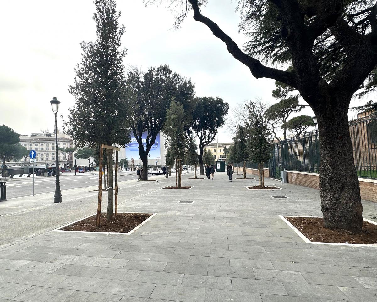 MARCIAPIEDE - VIA DE NICOLA