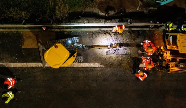 Cantiere stradale notturno