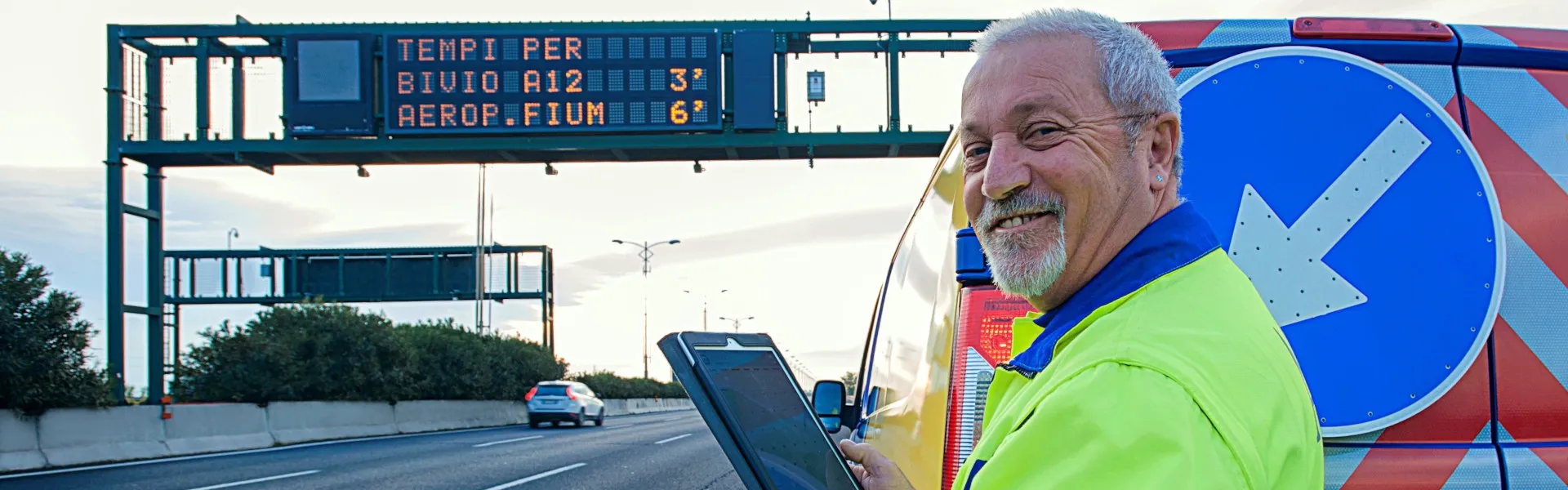 Tecnico Anas al lavoro su strada